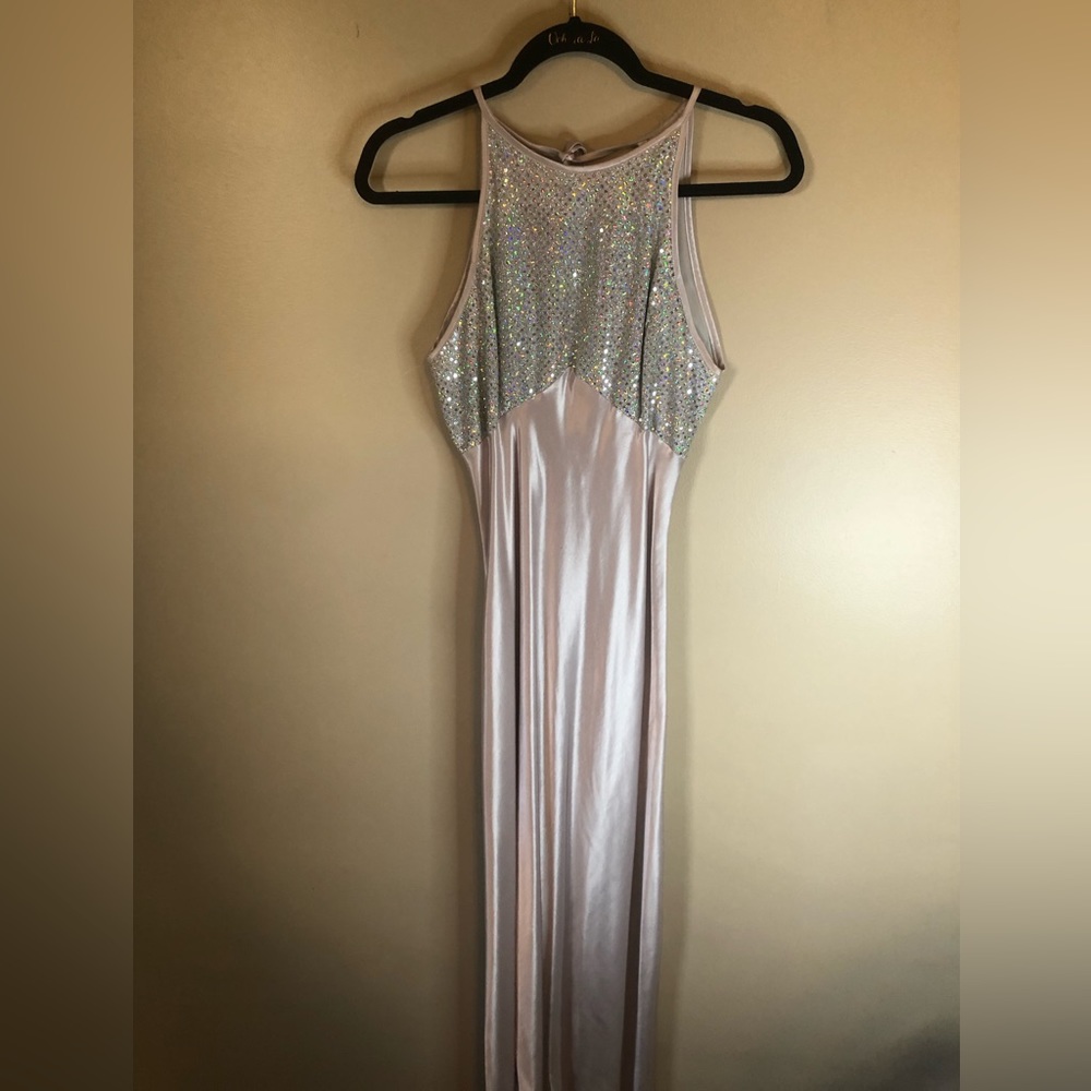 Betsy and Adams silver metallic with watery diamonds evening gown, size 9/10.